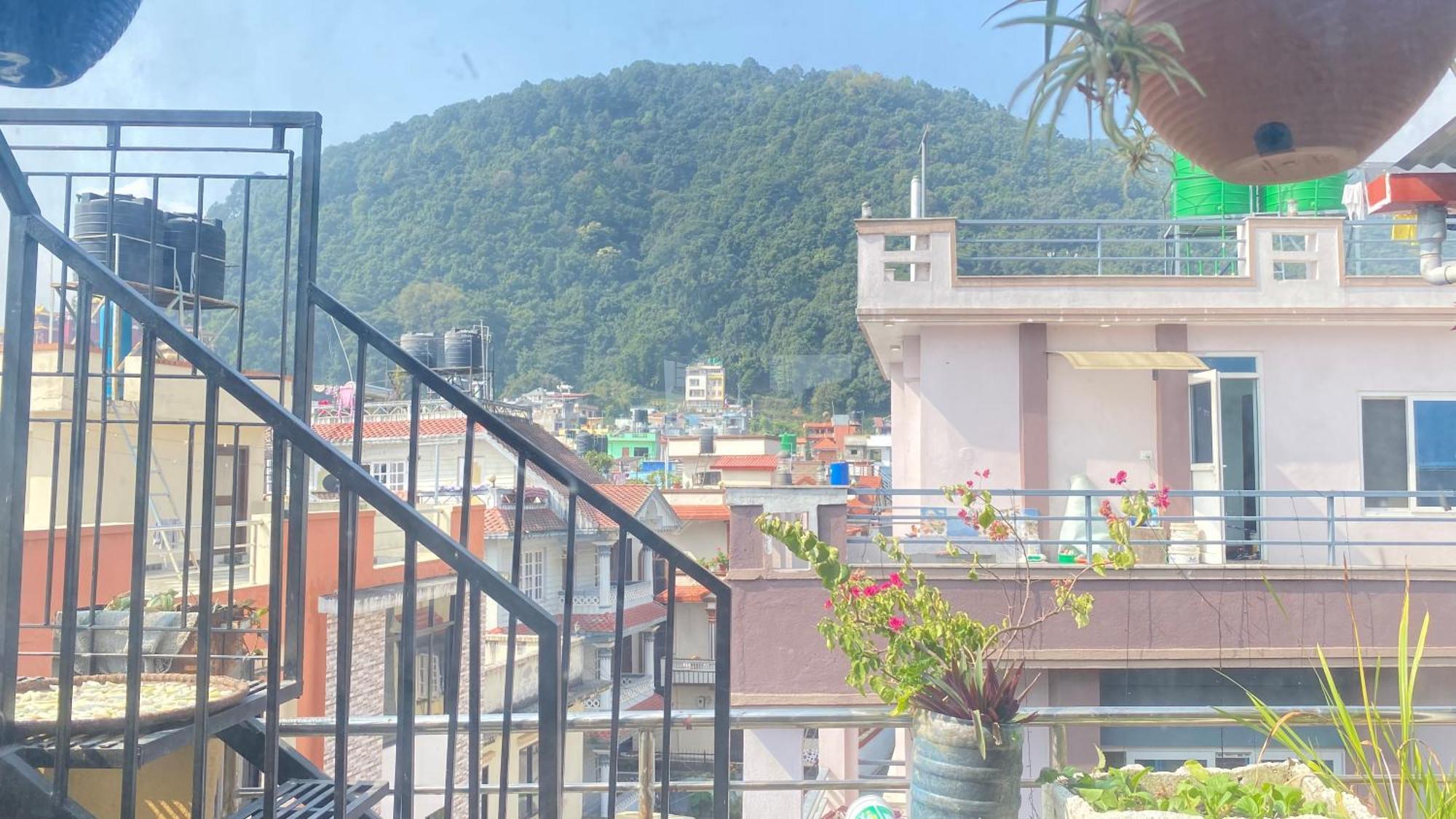 Mums Homestay & Studio Apartments Катманду Екстериор снимка