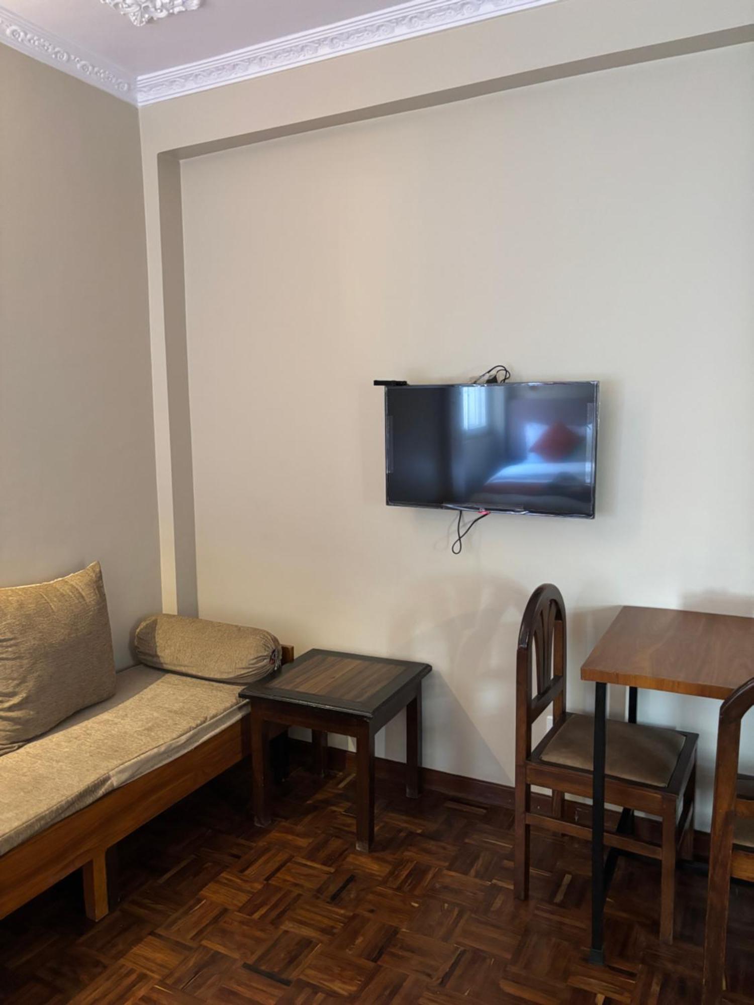 Mums Homestay & Studio Apartments Катманду Екстериор снимка